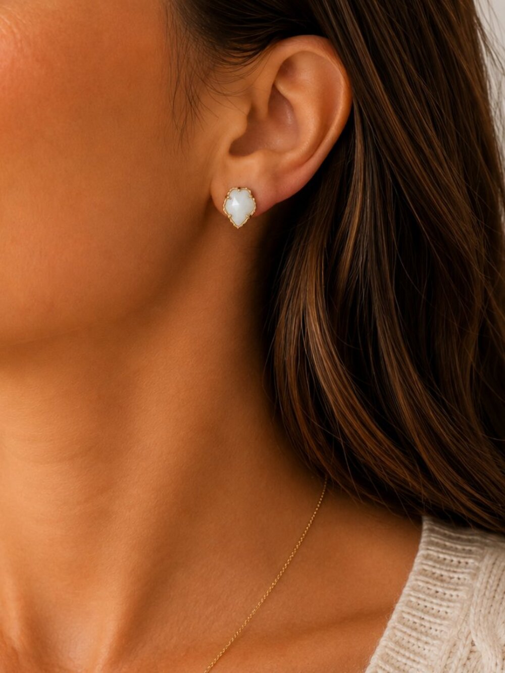 Kendra Scott White Mother of Pearl Gold Stud Earrings